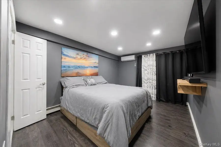3410 Kingsland Avenue, Bronx, NY 10469 - #3