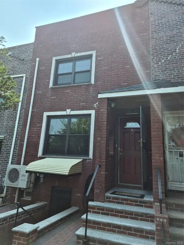 2033 28th Street, Astoria, NY 11105