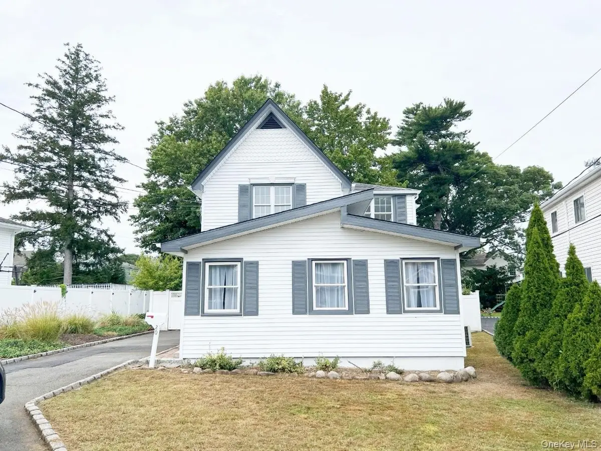 20 Walters Avenue, Syosset, NY 11791 - #1