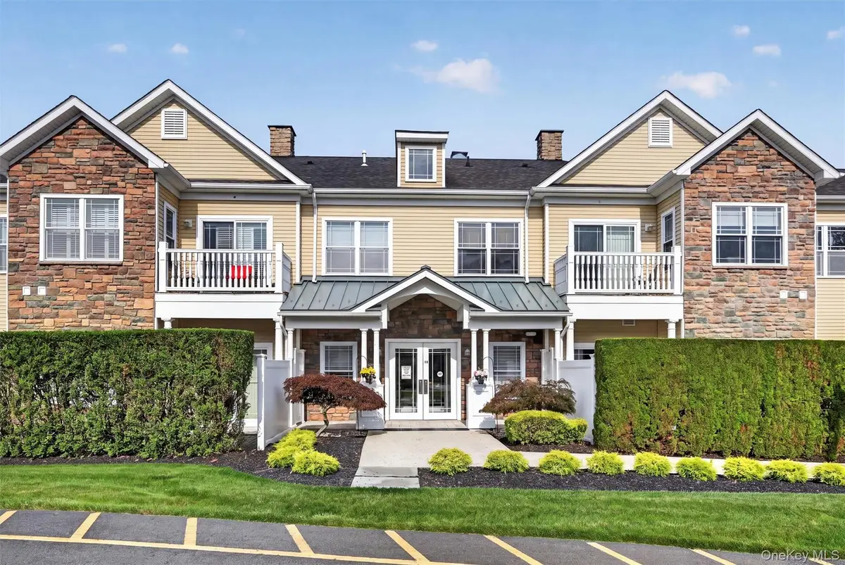2202 Views Way, Pomona, NY 10970 - #1