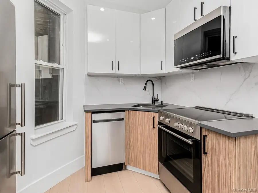 514 E 188th Street, Bronx, NY 10458 - #3