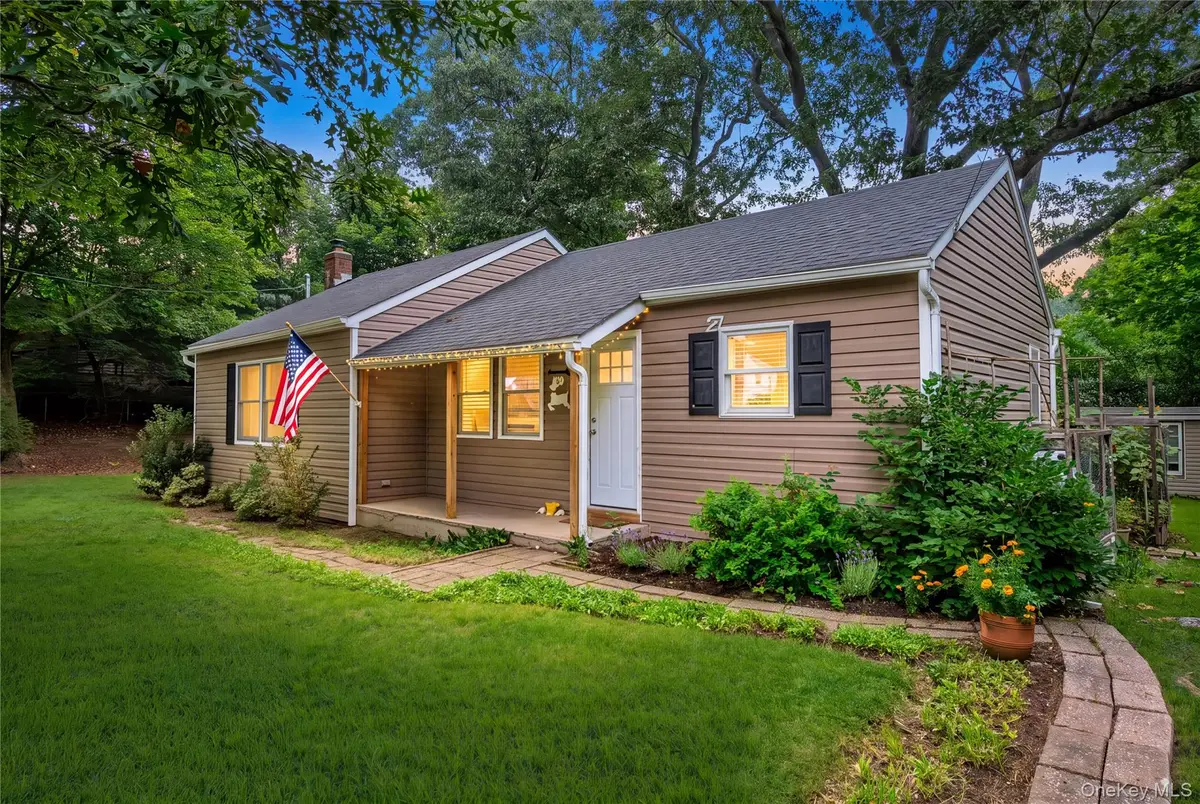 27 Glen Drive, Sound Beach, NY 11789 - #1