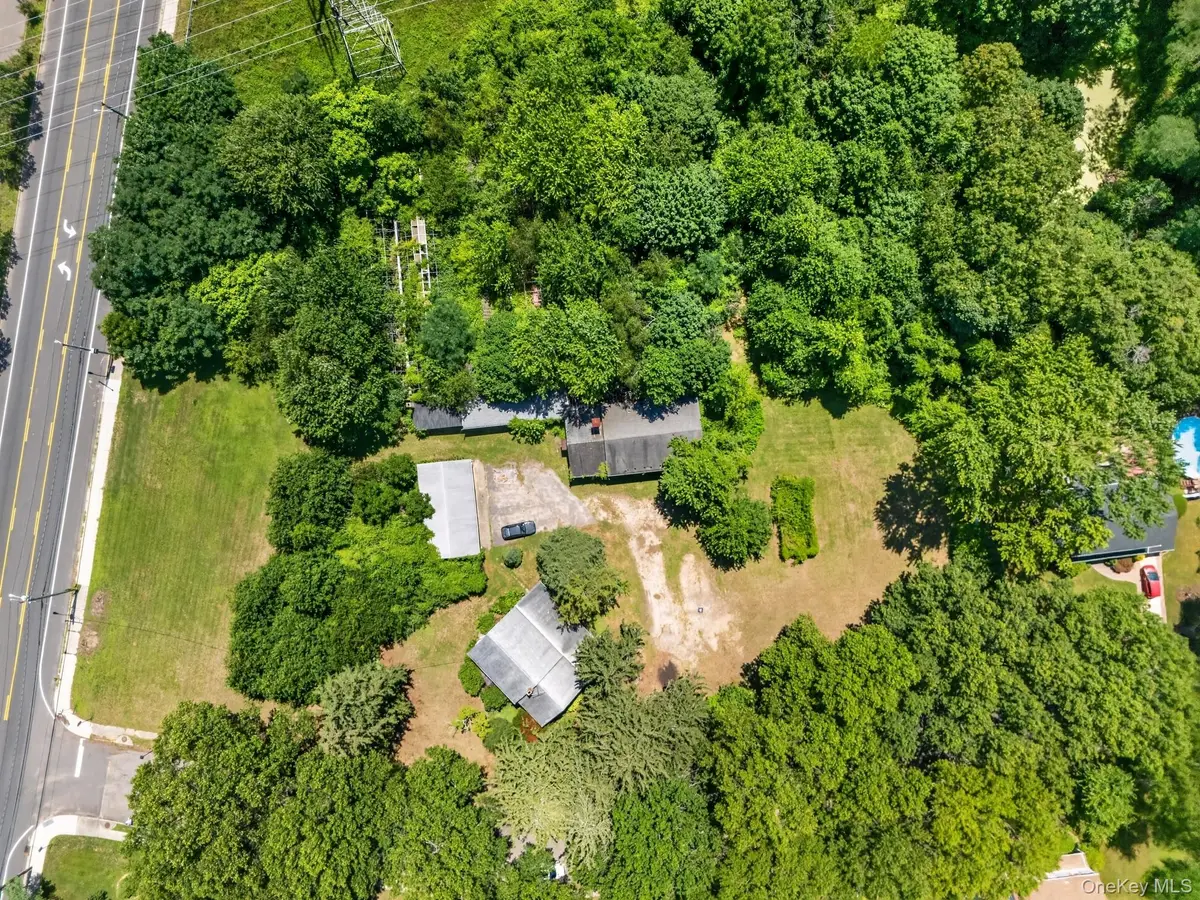 39 Seaman Neck Road #39, Dix Hills, NY 11746 - #1