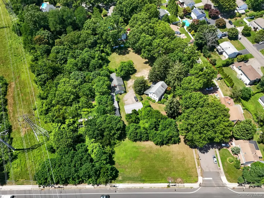 39 Seaman Neck Road #39, Dix Hills, NY 11746 - #2