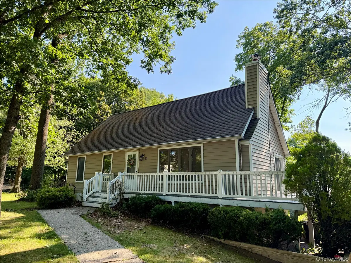 19 Farmstead Road, New Windsor, NY 12553 - #1