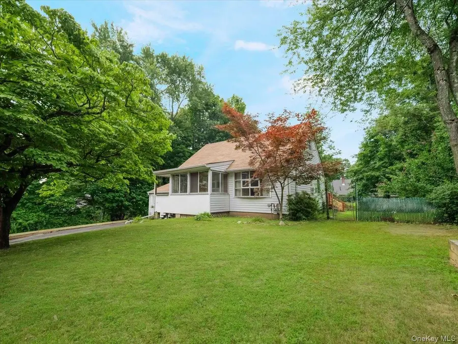 7 Hillaire Place, Nanuet, NY 10954 - #2