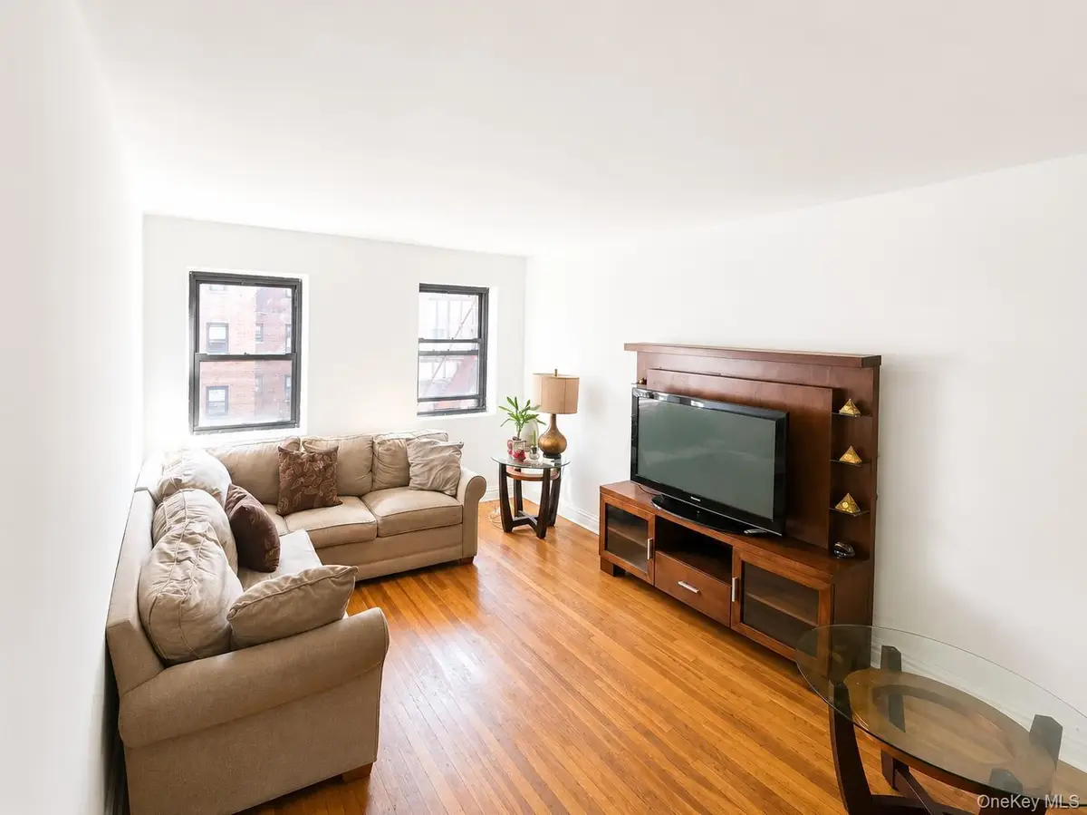 118-60 Metropolitan Avenue #C3, Kew Gardens, NY 11415 - #1