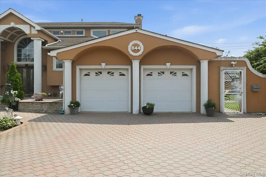 844 Park Lane, North Woodmere, NY 11581 - #2