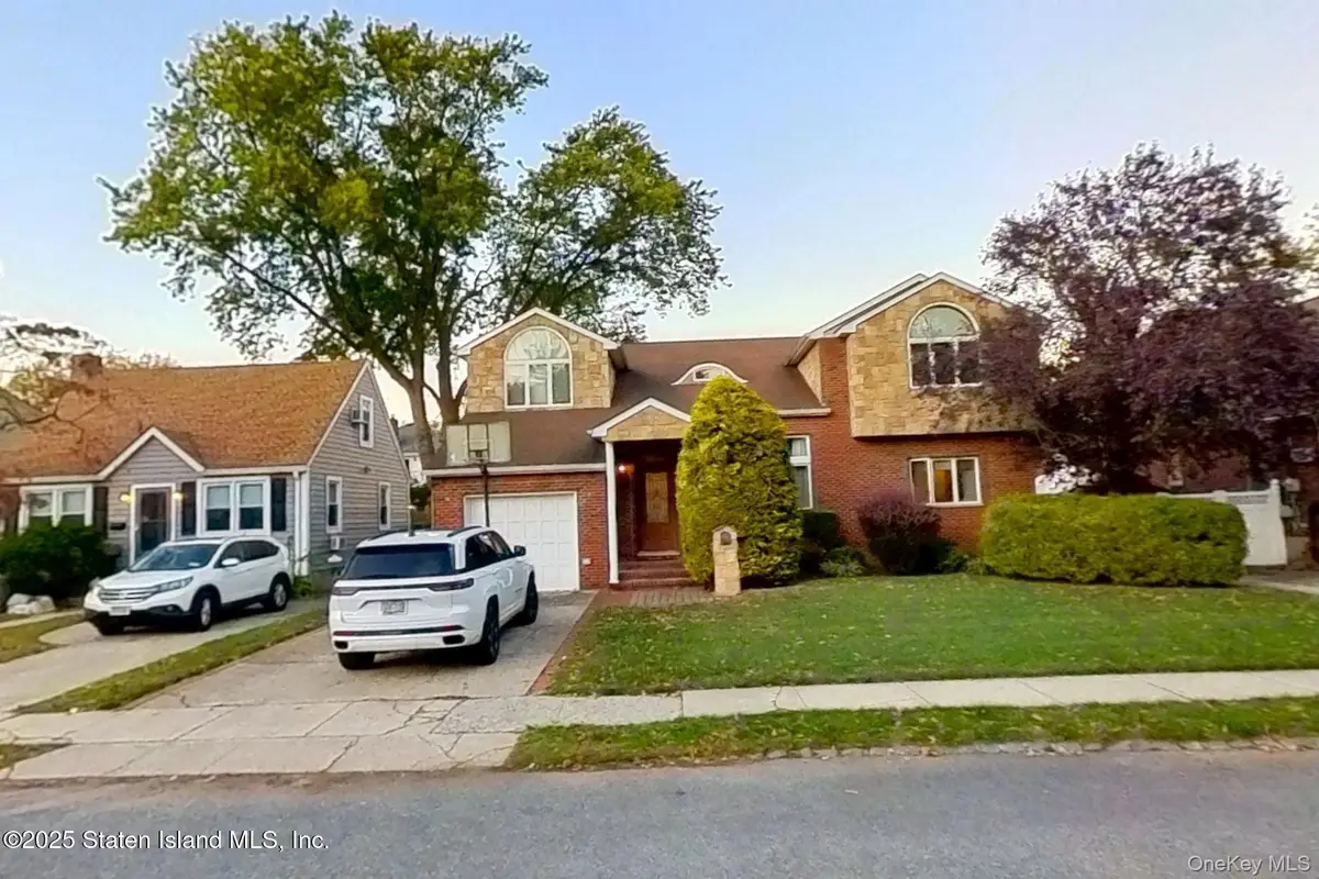 257 Locust Avenue, Staten Island, NY 10306 - #1