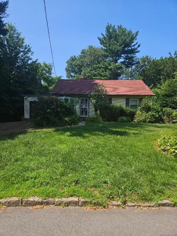 1 Winnetou Road, White Plains, NY 10603