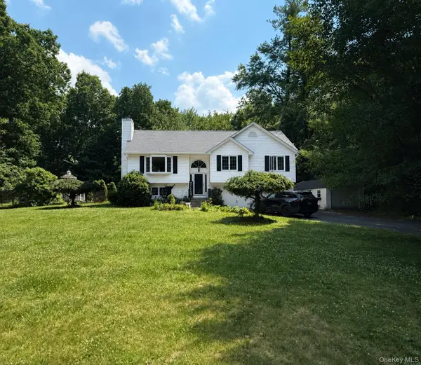 11 Ulster Terrace, Wallkill, NY 12589