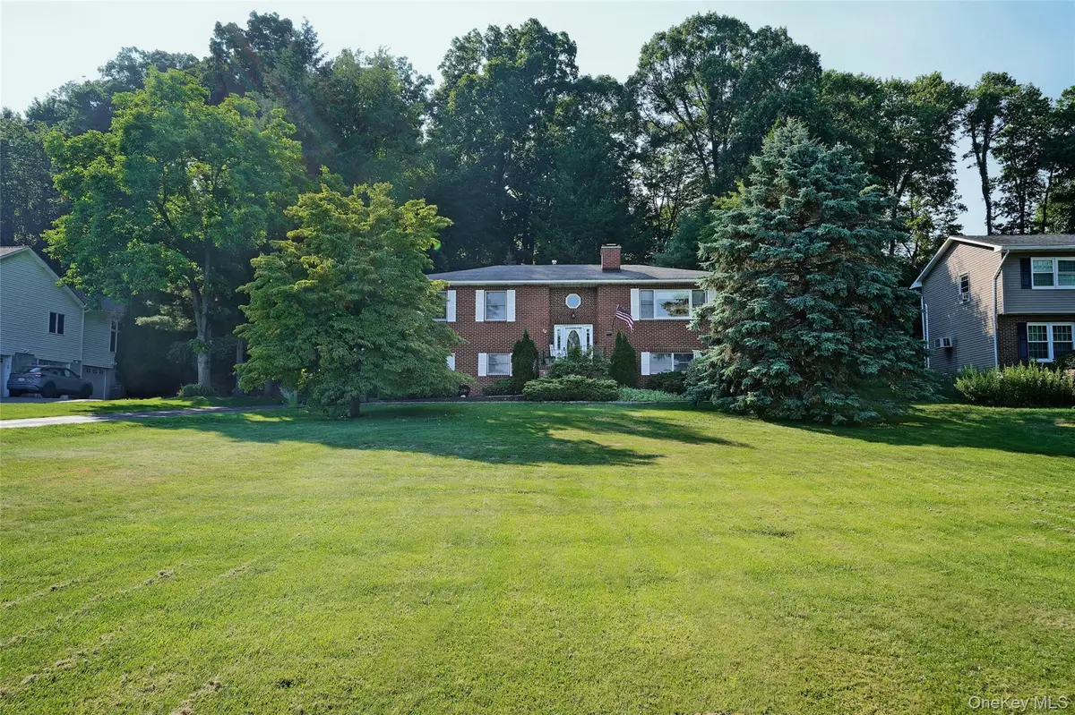 16 Four Winds Drive, Poughkeepsie, NY 12603 - #1