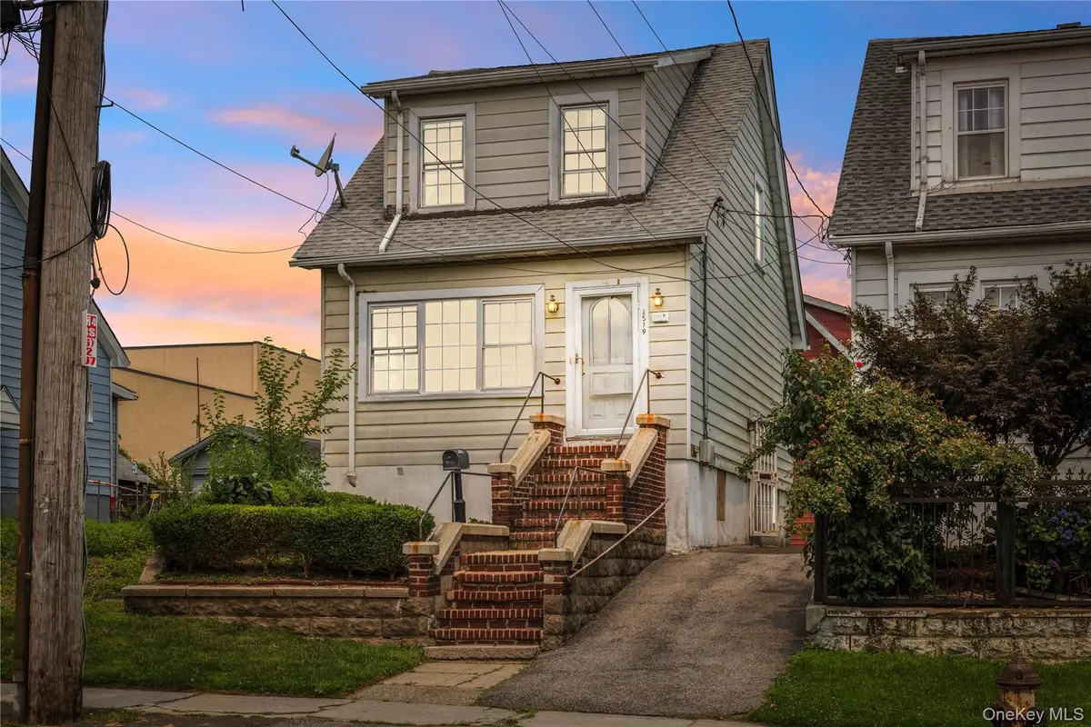 1519 Adee Avenue, Bronx, NY 10469 - #1