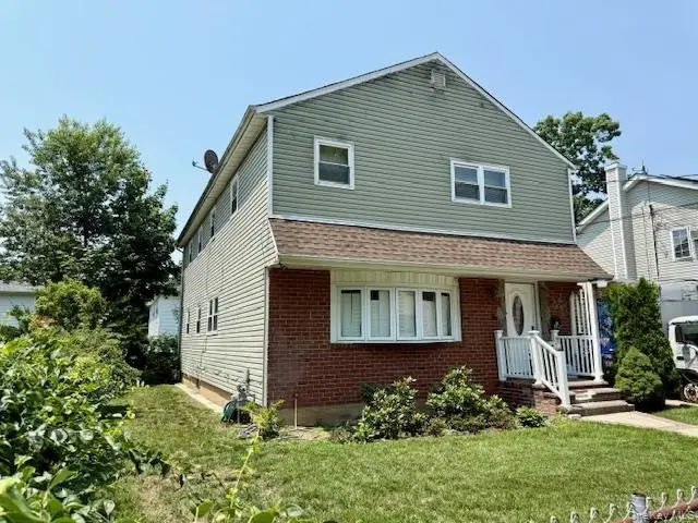 195 Garden Street, Westbury, NY 11590 - #1