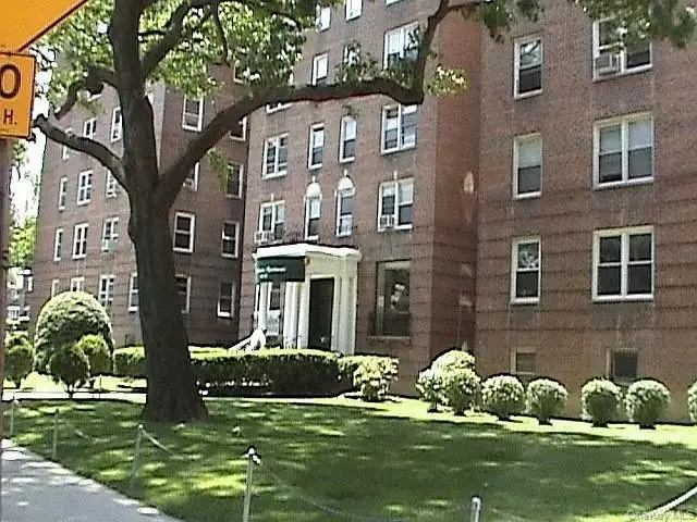 143-25 84th Drive #2E, Briarwood, NY 11435 - #2