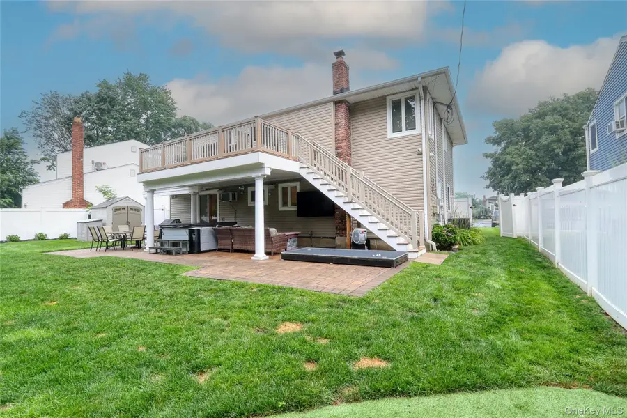 1352 Estelle Court, Seaford, NY 11783 - #3