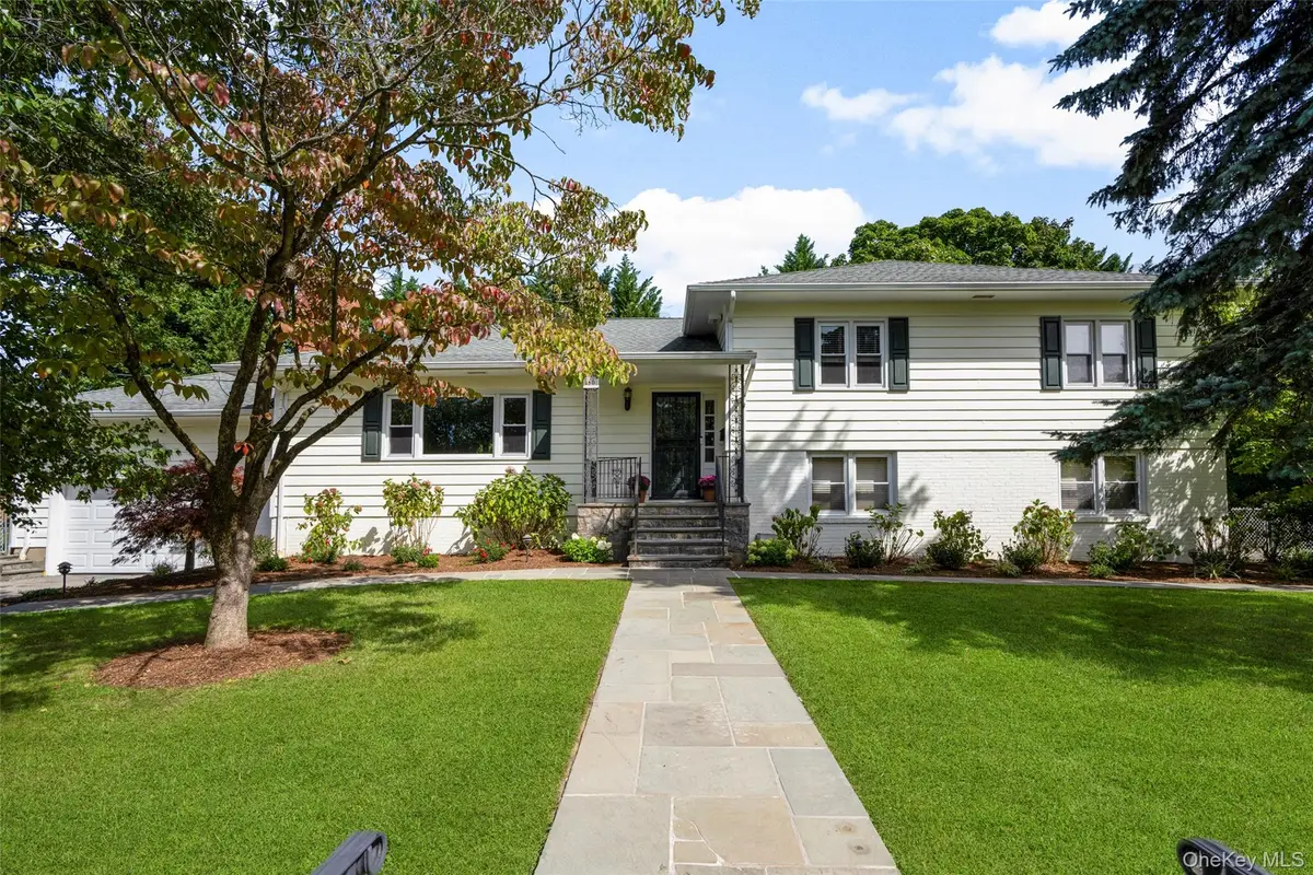 30 Antler Place, New Rochelle, NY 10804 - #1