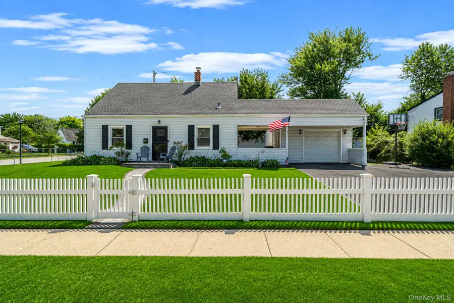126 Cotton Lane, Levittown, NY 11756 - #2