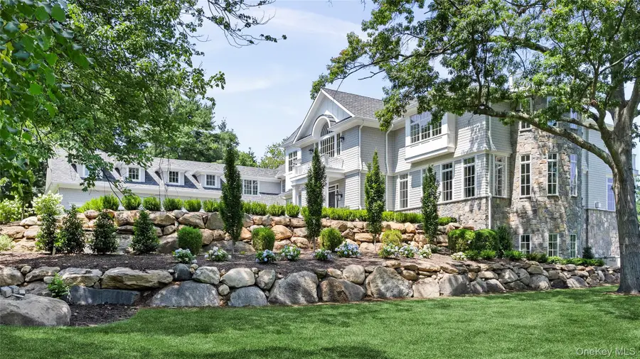 4 Shepherds Lane, Sands Point, NY 11050 - #2