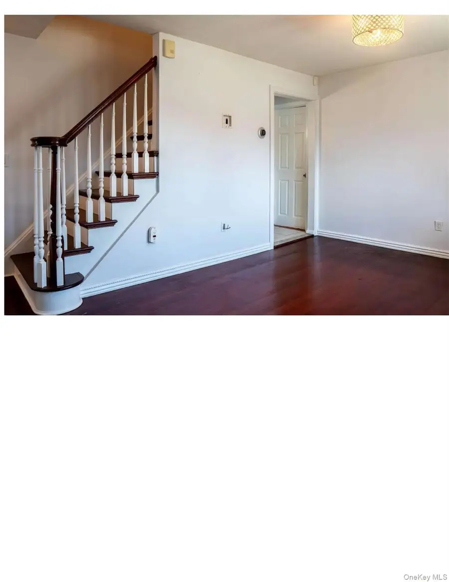 27 W Lakeland Street, Bay Shore, NY 11706 - #2