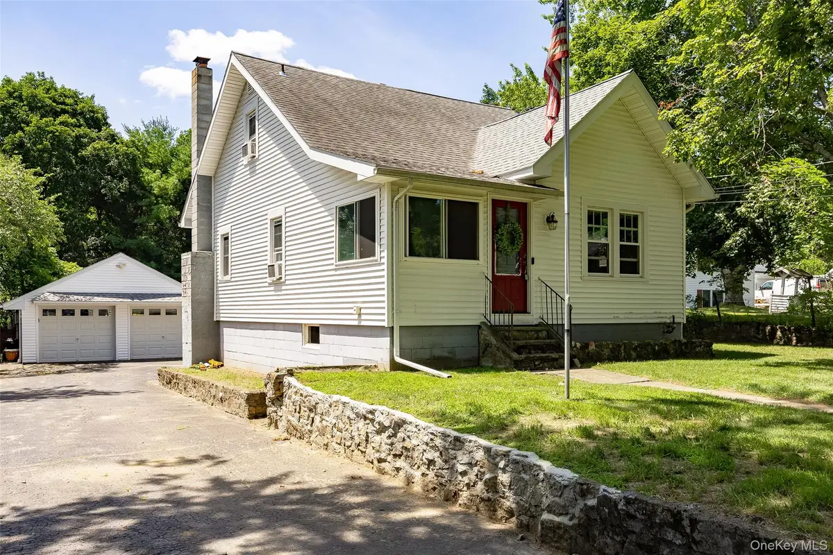 17 Townsend Boulevard, Poughkeepsie, NY 12603 - #1