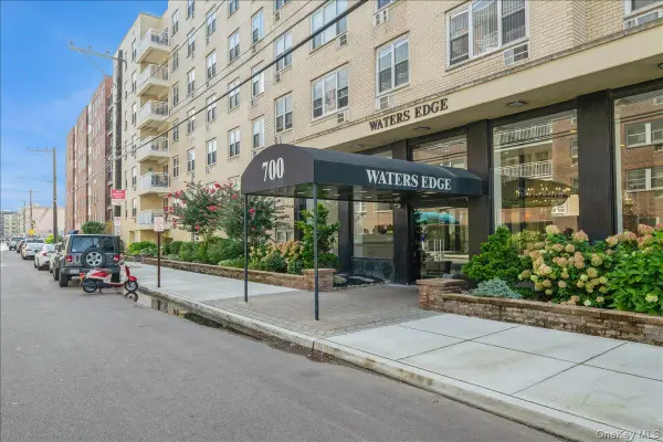 700 Shore Road #7P, Long Beach, NY 11561