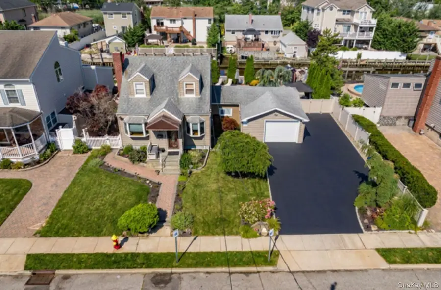 718 Farmers Avenue, Bellmore, NY 11710 - #2