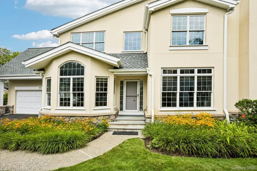 15 Doral Greens Drive E, Rye Brook, NY 10573 - #2