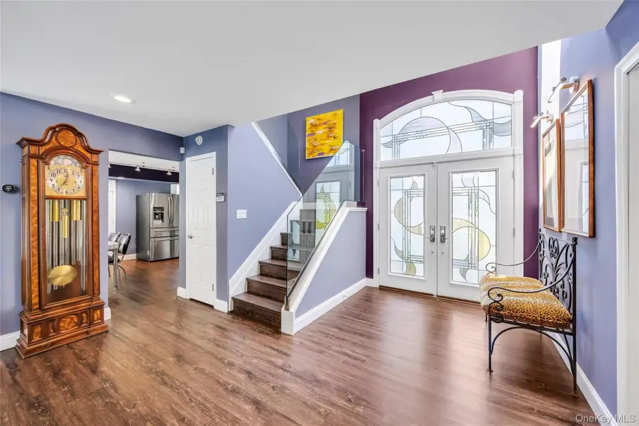 859 Pine Avenue, West Islip, NY 11795 - #3