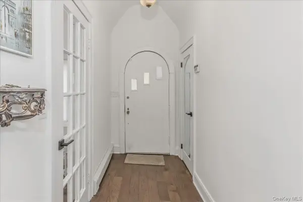 Address Withheld By Seller, East Rockaway, NY 11518