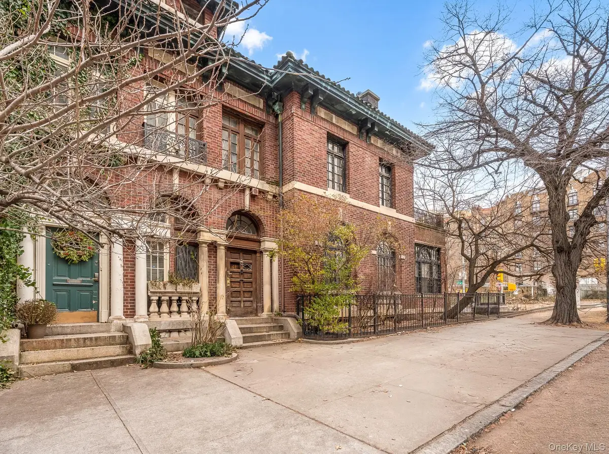 811 Riverside Drive, New York, NY 10032 - #1