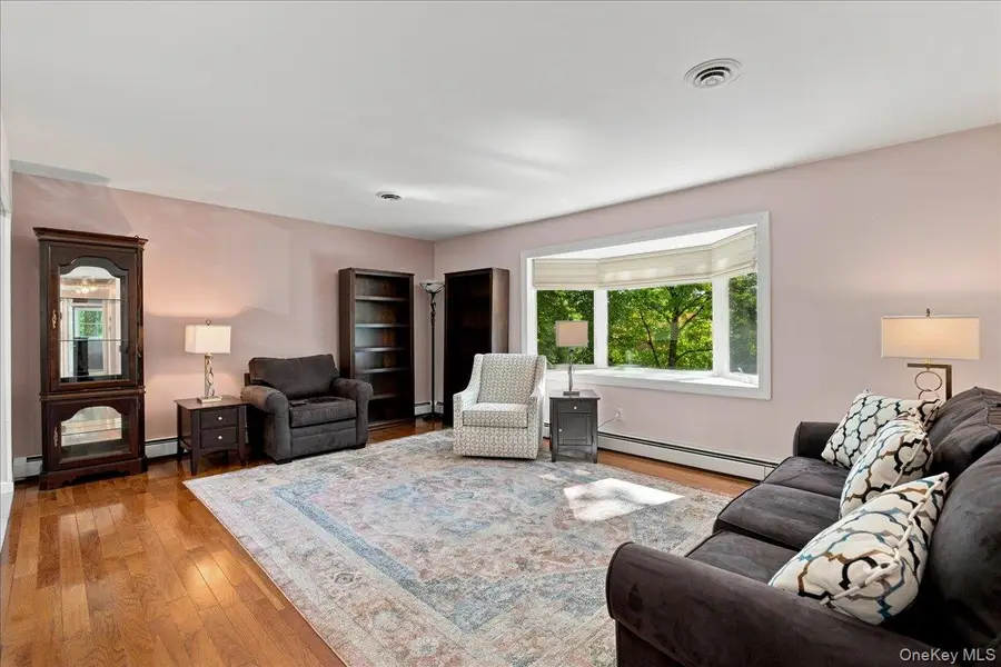 20 Lancaster Lane, Monsey, NY 10952 - #2