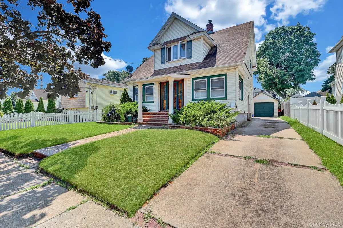 17 Shonnard Avenue, Freeport, NY 11520 - #1