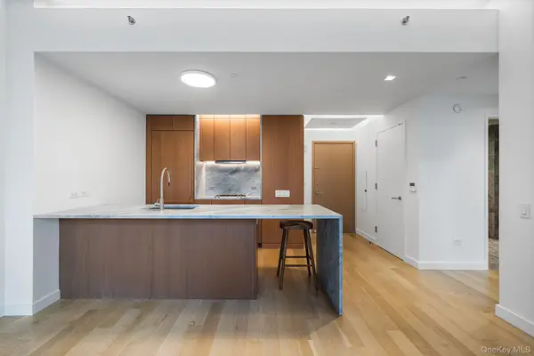 611 W 56th Street #6F, New York (Manhattan), NY 10019