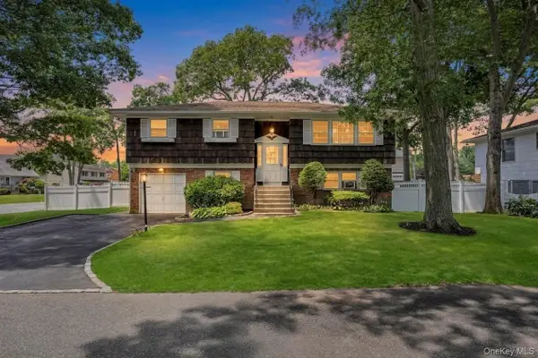 612 Vine Street, Babylon, NY 11702