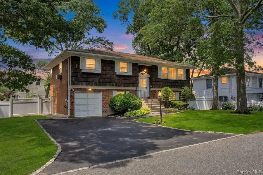 612 Vine Street, Babylon, NY 11702 - #2