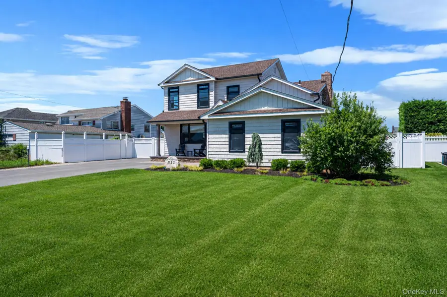 511 Devon Place, West Islip, NY 11795 - #2