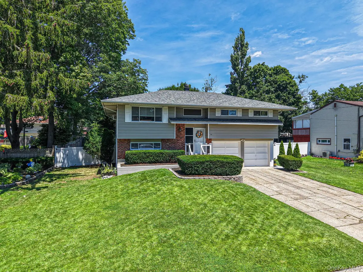 92 Rhode Island Avenue, Bay Shore, NY 11706 - #1