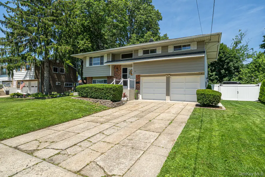 92 Rhode Island Avenue, Bay Shore, NY 11706 - #2