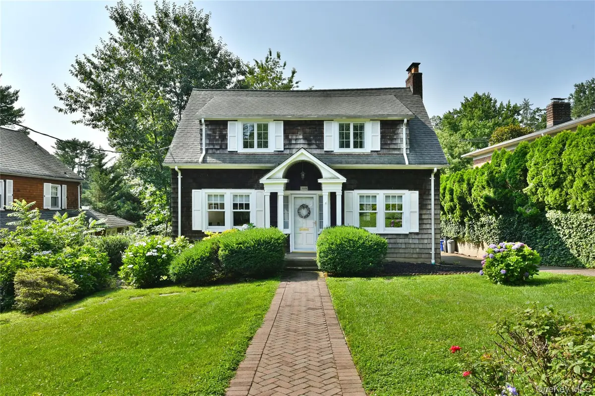 308 38th Road, Douglaston, NY 11363 - #1