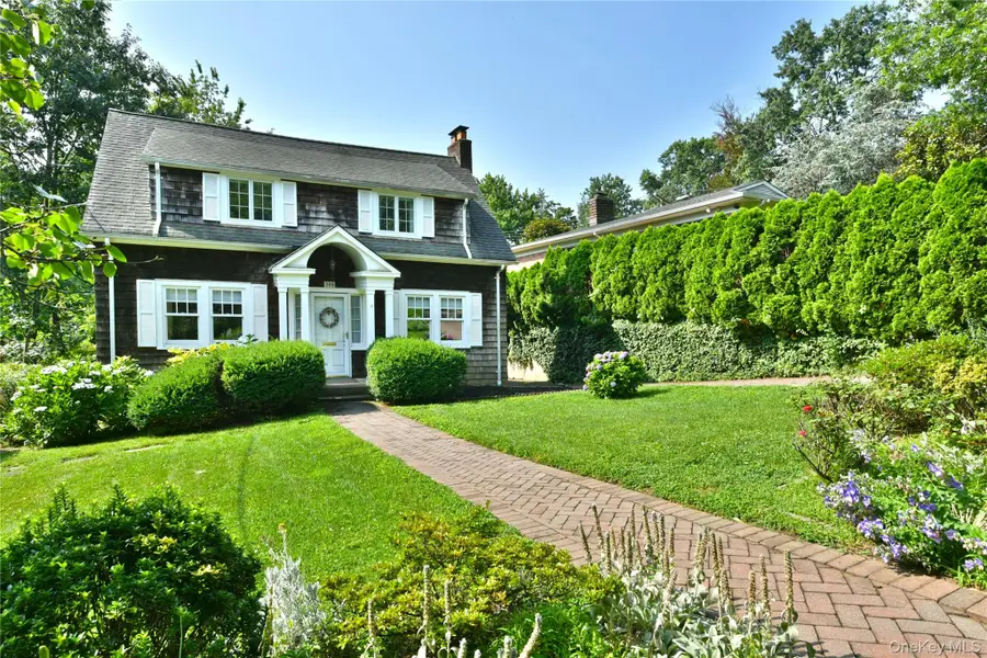 308 38th Road, Douglaston, NY 11363 - #2
