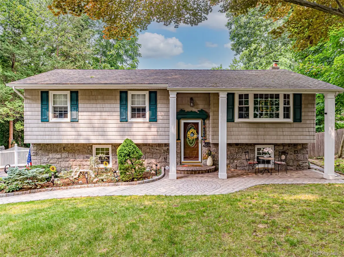 41 Oak Street, Smithtown, NY 11787 - #1