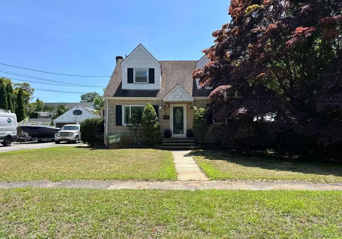 24 Gates Street, Greenlawn, NY 11740 - #1