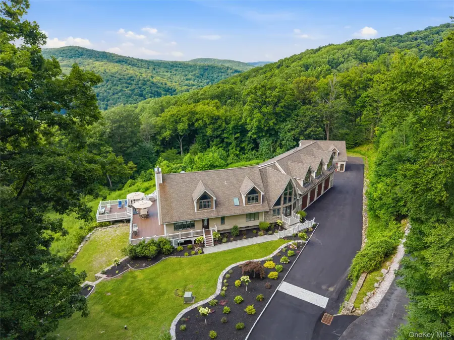 39 Julia Court, Mahopac, NY 10541 - #3