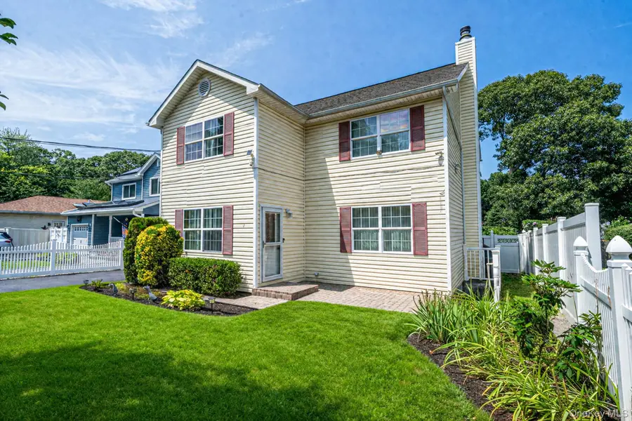 37 Champlin Street, Ronkonkoma, NY 11779 - #2