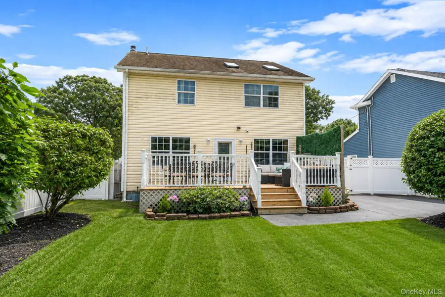 37 Champlin Street, Ronkonkoma, NY 11779 - #3