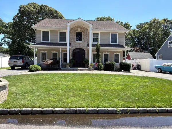 1133 Patricia Avenue, West Islip, NY 11795