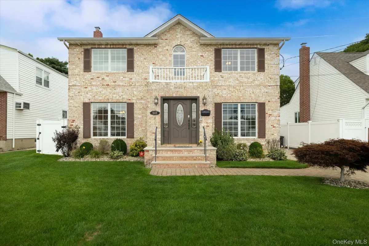 948 Cathedral Avenue, Franklin Square, NY 11010 - #1