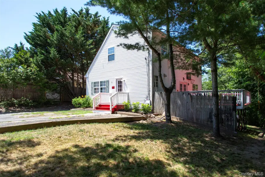 32 Birch Court, Riverhead, NY 11901 - #2