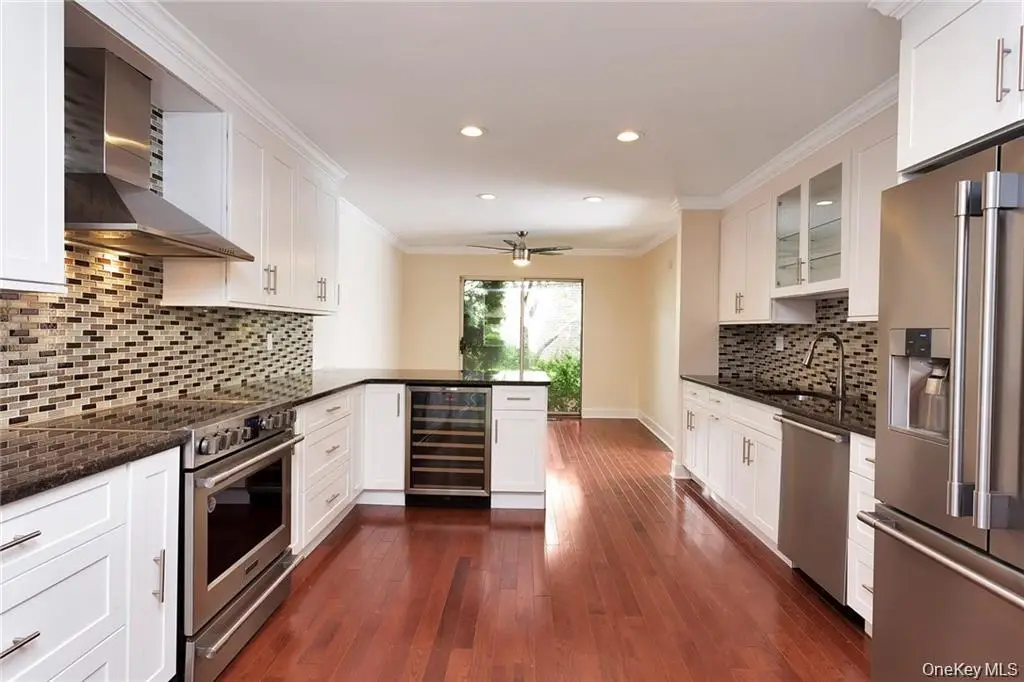 8 Waterside Close, Eastchester, NY 10709 - #1